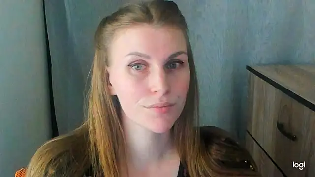 Snapshot of JuliaMuuun chatting on June 13, 9:02 pm JuliaMuuun online show from June 13, 9:02 pm