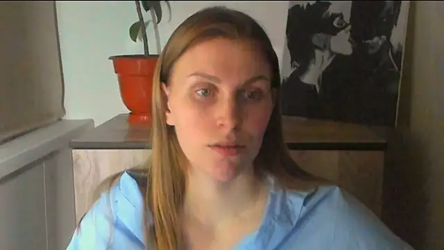 JuliaMuuun online show from March 29, 9:27 pm