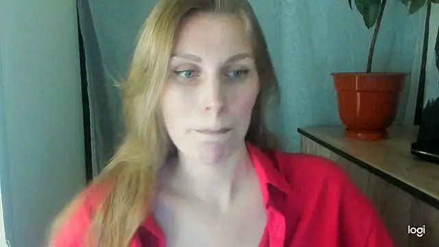 JuliaMuuun online show from June 2, 7:47 pm