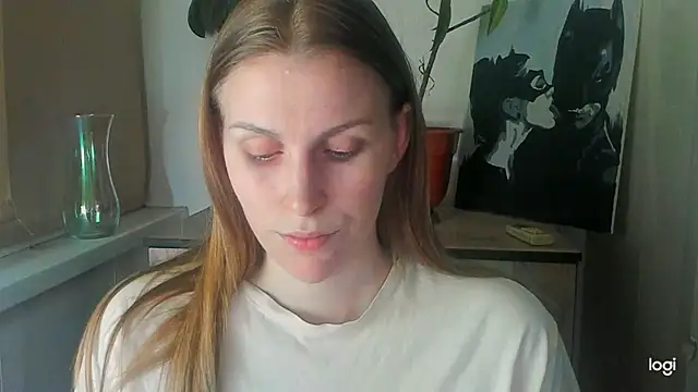 JuliaMuuun online show from May 23, 6:40 pm