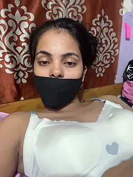 Snapshot of Sandhya_77 chatting on July 4, 6:31 am Sandhya 77 online show from July 4, 6:31 am