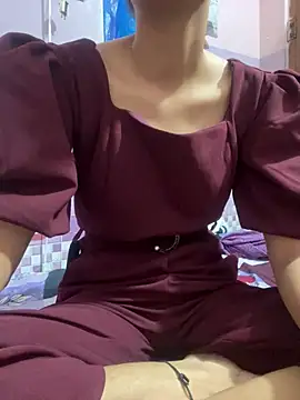 Snapshot of Sandhya_77 chatting on April 30, 6:09 am Sandhya 77 online show from April 30, 6:09 am