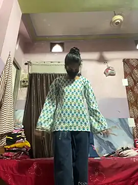 Snapshot of Sandhya_77 chatting on June 18, 5:39 am Sandhya 77 online show from June 18, 5:39 am