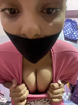 Snapshot of Sandhya_77 chatting on July 16, 4:31 am Sandhya 77 online show from July 16, 4:31 am