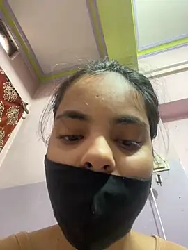 Snapshot of Sandhya_77 chatting on May 17, 5:18 am Sandhya 77 online show from May 17, 5:18 am