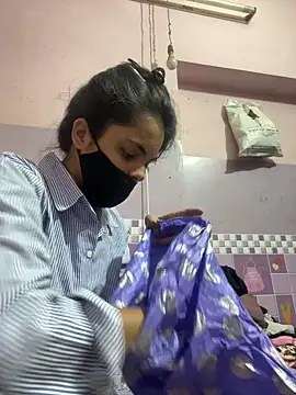 Snapshot of Sandhya_77 chatting on May 18, 6:07 am Sandhya 77 online show from May 18, 6:07 am