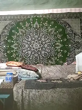 Snapshot of CrystalLime6411 chatting on November 16, 7:40 pm CrystalLime6411 online show from November 16, 7:40 pm