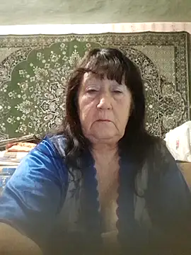 Snapshot of CrystalLime6411 chatting on November 19, 4:07 pm CrystalLime6411 online show from November 19, 4:07 pm