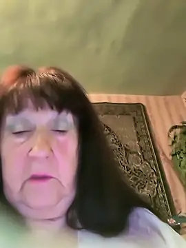 CrystalLime6411 online show from April 12, 11:24 am