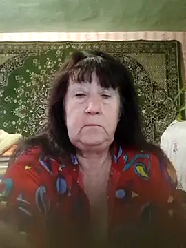 Snapshot of CrystalLime6411 chatting on November 13, 8:40 am CrystalLime6411 online show from November 13, 8:40 am