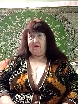 Snapshot of CrystalLime6411 chatting on January 13, 4:44 pm CrystalLime6411 online show from January 13, 4:44 pm