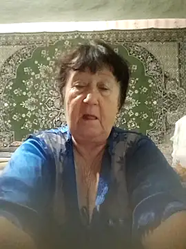 Snapshot of CrystalLime6411 chatting on October 29, 6:07 pm CrystalLime6411 online show from October 29, 6:07 pm