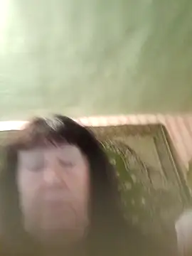 Snapshot of CrystalLime6411 chatting on October 31, 10:01 am CrystalLime6411 online show from October 31, 10:01 am