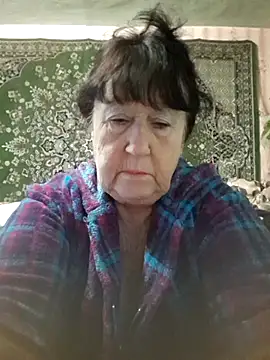 CrystalLime6411 online show from October 7, 4:46 am