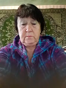 CrystalLime6411 online show from September 25, 6:19 am