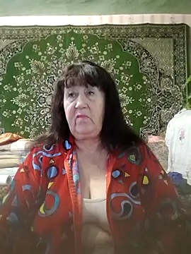 Snapshot of CrystalLime6411 chatting on November 10, 12:32 pm CrystalLime6411 online show from November 10, 12:32 pm