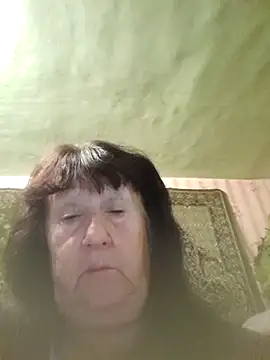 Snapshot of CrystalLime6411 chatting on October 31, 10:05 pm CrystalLime6411 online show from October 31, 10:05 pm