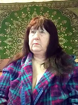 Snapshot of CrystalLime6411 chatting on February 11, 5:40 am CrystalLime6411 online show from February 11, 5:40 am