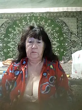 Snapshot of CrystalLime6411 chatting on November 16, 5:01 am CrystalLime6411 online show from November 16, 5:01 am