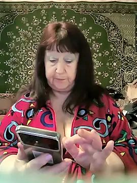 CrystalLime6411 online show from April 8, 6:37 am