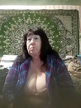 Snapshot of CrystalLime6411 chatting on October 23, 8:18 pm CrystalLime6411 online show from October 23, 8:18 pm