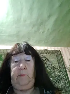 Snapshot of CrystalLime6411 chatting on November 30, 5:08 am CrystalLime6411 online show from November 30, 5:08 am