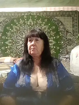 Snapshot of CrystalLime6411 chatting on November 4, 6:22 pm CrystalLime6411 online show from November 4, 6:22 pm