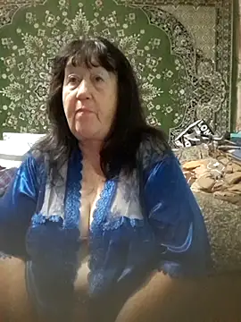 Snapshot of CrystalLime6411 chatting on October 24, 8:30 pm CrystalLime6411 online show from October 24, 8:30 pm