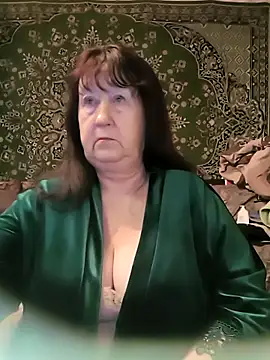 CrystalLime6411 online show from March 26, 2:32 am