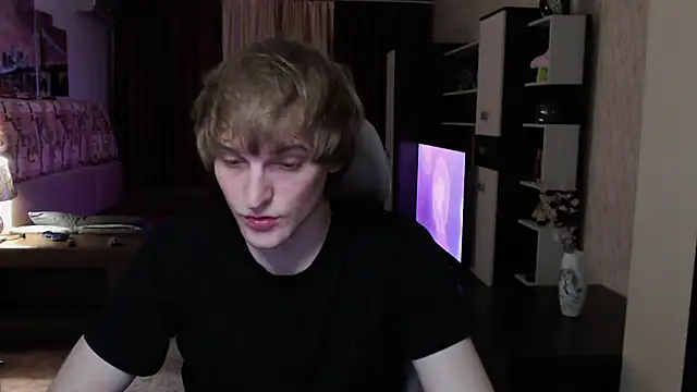 Snapshot of Playersuperstar chatting on December 3, 8:19 pm Playersuperstar online show from December 3, 8:19 pm