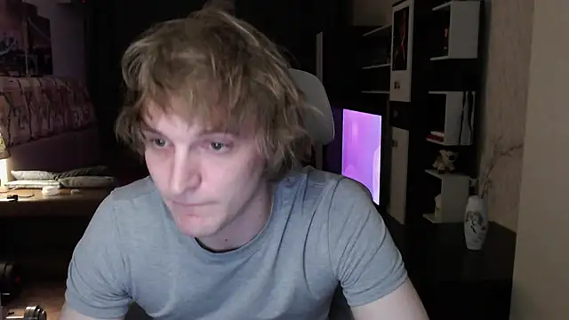 Playersuperstar online show from April 2, 9:10 pm