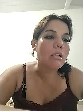 Bellapotencia1985 online show from February 7, 9:50 am