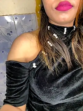 sexy-sukriti online show from December 2, 5:36 pm