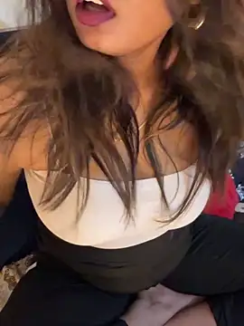 Snapshot of sexy-sukriti chatting on March 23, 2:28 pm sexy-sukriti online show from March 23, 2:28 pm