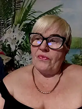 VioletSweet5566 online show from March 1, 7:58 pm