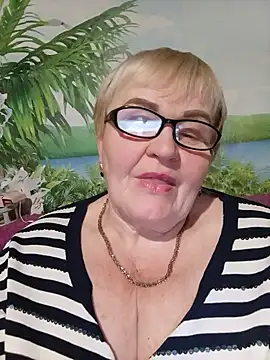 VioletSweet5566 online show from November 6, 6:45 pm