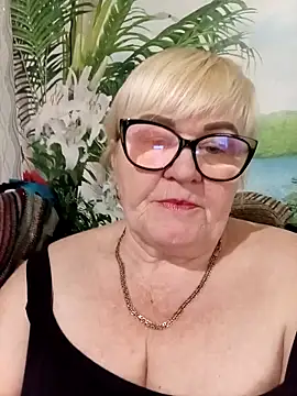 VioletSweet5566 online show from April 22, 1:51 pm
