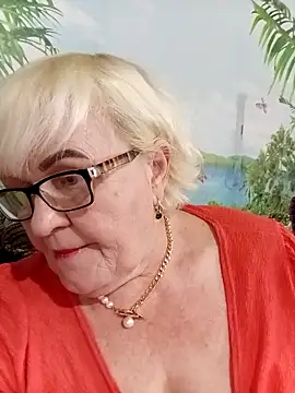 VioletSweet5566 online show from May 26, 12:14 pm
