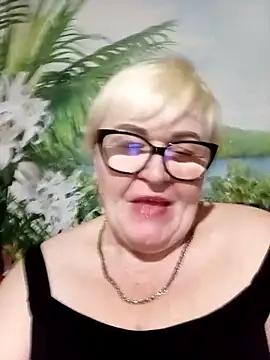 VioletSweet5566 online show from April 20, 7:04 pm
