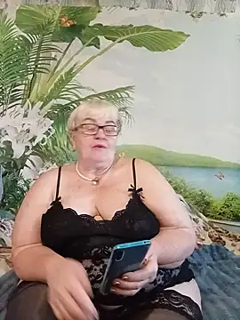 Snapshot of VioletSweet5566 chatting on July 9, 6:03 am VioletSweet5566 online show from July 9, 6:03 am