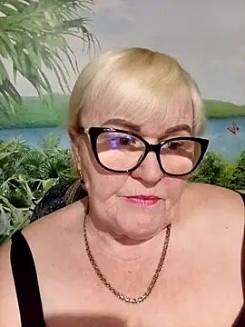 VioletSweet5566 online show from April 13, 4:44 pm