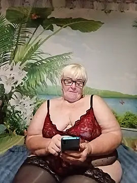 Snapshot of VioletSweet5566 chatting on July 13, 6:18 pm VioletSweet5566 online show from July 13, 6:18 pm