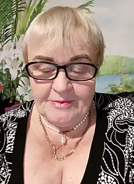 VioletSweet5566 online show from October 13, 5:47 pm