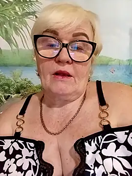 VioletSweet5566 online show from April 2, 9:49 am