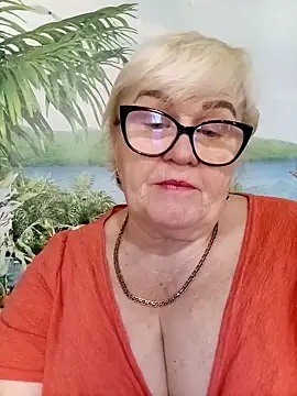 VioletSweet5566 online show from April 4, 6:53 am