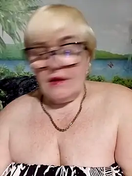 VioletSweet5566 online show from April 19, 5:36 pm