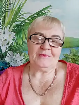 VioletSweet5566 online show from September 18, 7:55 am