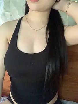 Snapshot of Lyly11 chatting on November 24, 2:22 am Lyly11 online show from November 24, 2:22 am