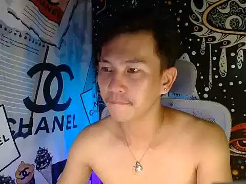 Snapshot of RalfAsian25 chatting on June 8, 5:41 am RalfAsian25 online show from June 8, 5:41 am