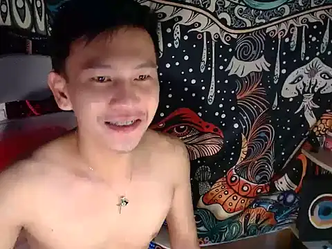 Snapshot of RalfAsian25 chatting on May 22, 9:29 am RalfAsian25 online show from May 22, 9:29 am